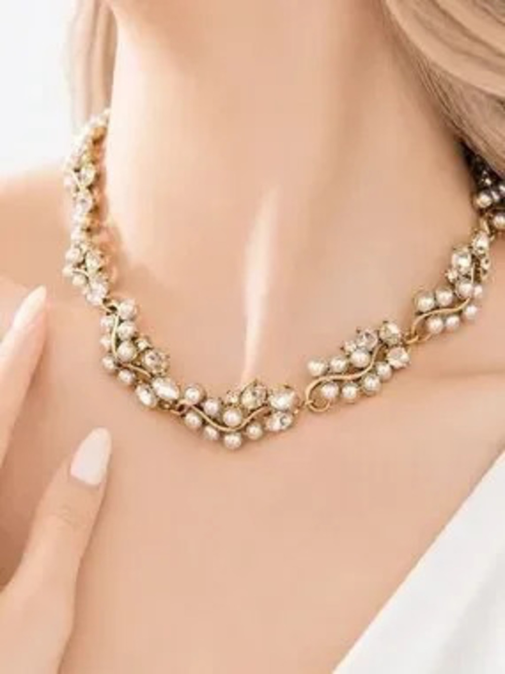Elegant Gold Pearl and Crystal Statement Necklace